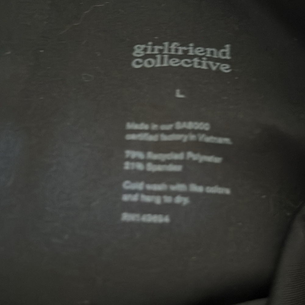Girlfriend Collective Cropped Leggings - Picture 2 of 2